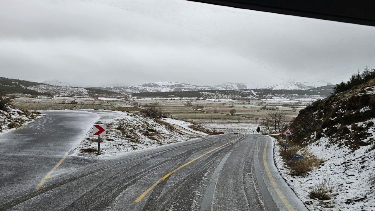 İzmir’in 6 ilçesinde karla mücadele