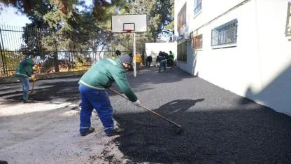 Öğrenciler tatilde, Konak Belediyesi ekipleri iş başında