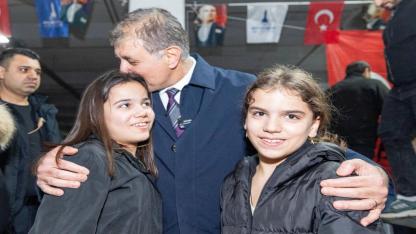 Başkan Tugay binlerce Bucalıyla ramazan sofrasında buluştu