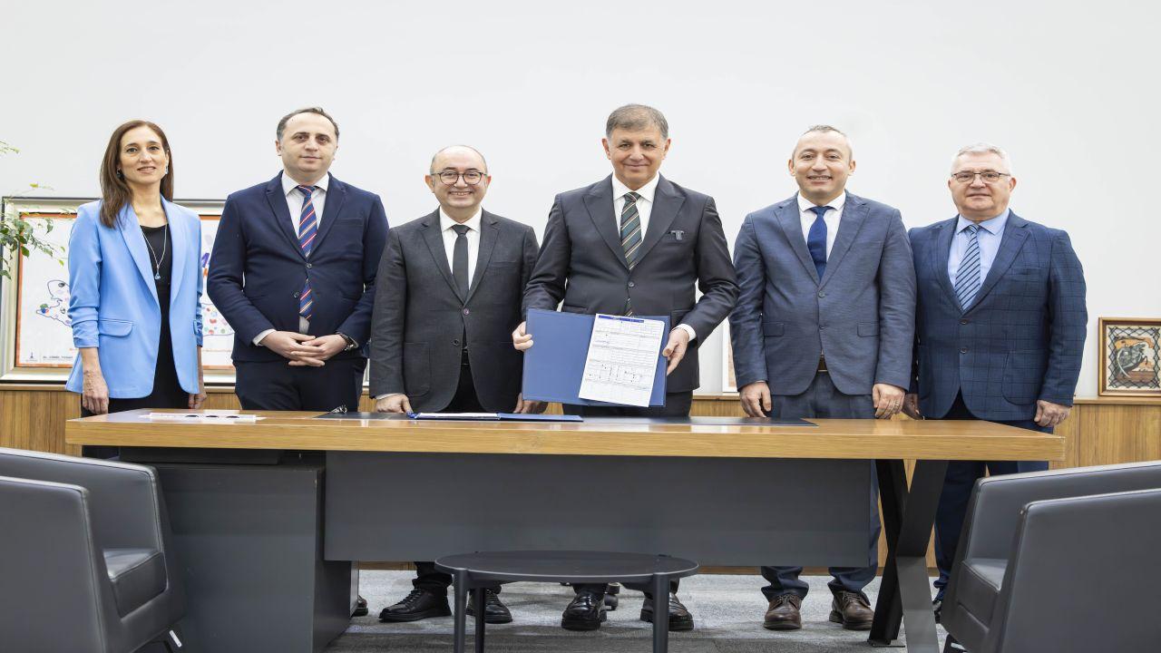 Başkan Tugay’dan tarihi imza