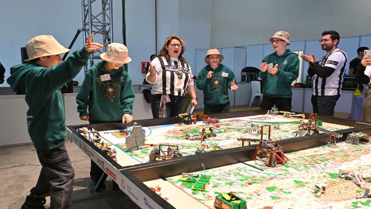 Genç mucitler Fuar İzmir’de yarıştı