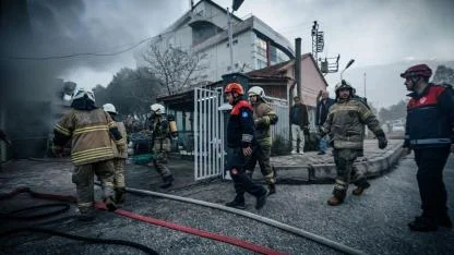 Kemalpaşa Caddesi’nde Korkutan Yangın