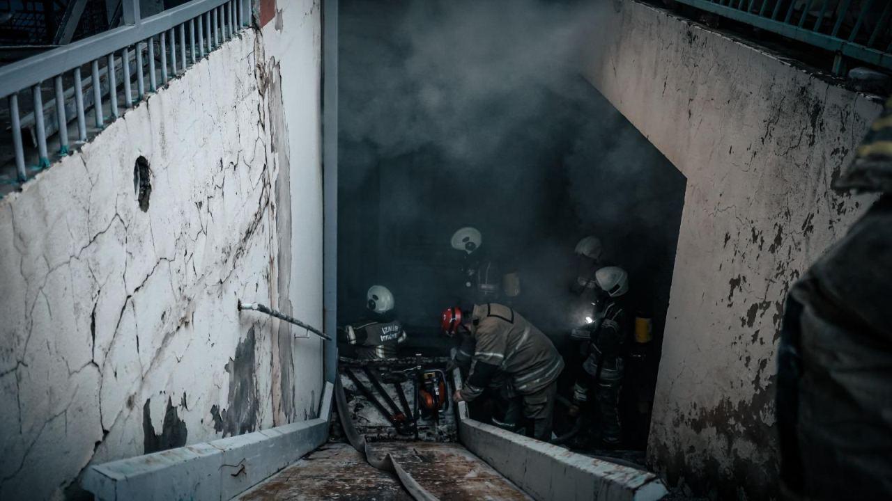 Kemalpaşa Caddesi’nde Korkutan Yangın
