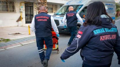 Konak’ın hasta nakil hizmeti yüzleri güldürüyor