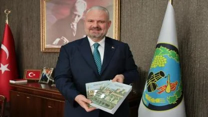 Menemen tarihi 2 cilt kitap oldu