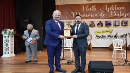 Menemen'de halk aşıkları geçidi!