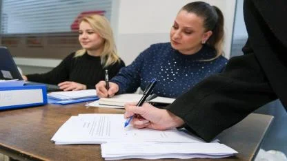 Menemenli gençlere tam destek!