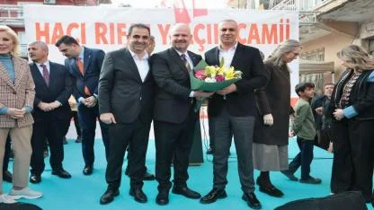 Binlerce Menemenli tek yürek oldu