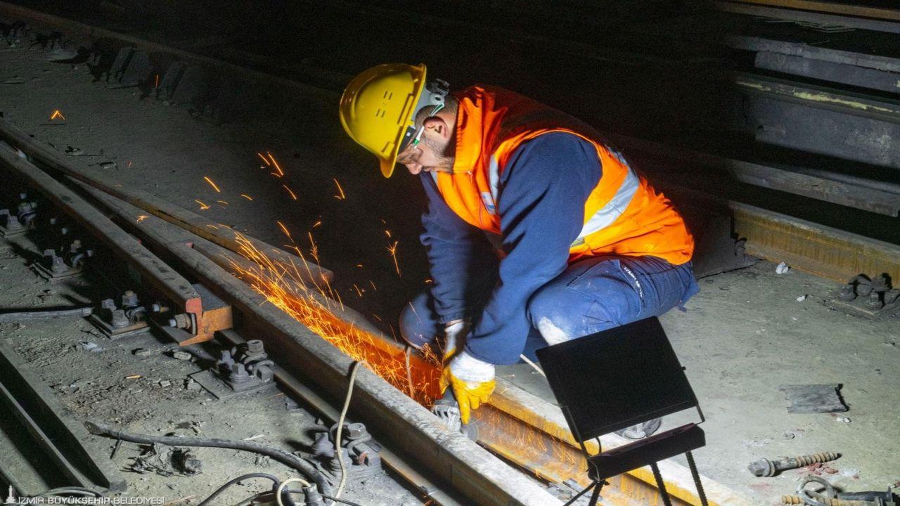 Bornova’da metro hattında raylar yenileniyor