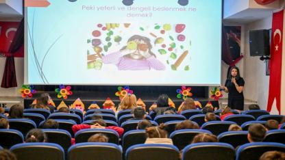 İlk ve ortaokul öğrencilerine kapsamlı sağlık eğitimi