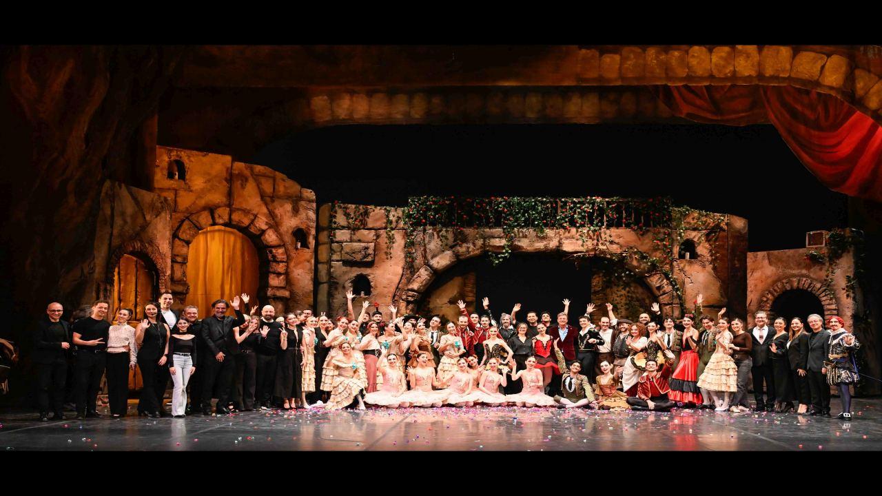 İzmir’de İspanyol Rüzgârı: “Don Kişot” Balesi Prömiyer Yaptı