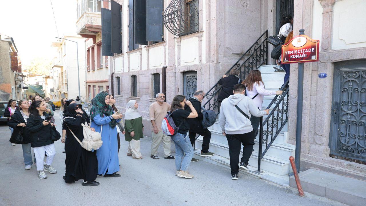 Konak Tarih Gezileri’nde yeni dönem başlıyor