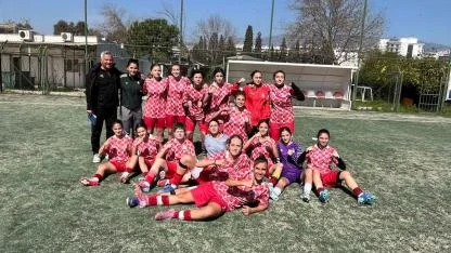 Konak’ın kızları grup liderliğini bırakmadı