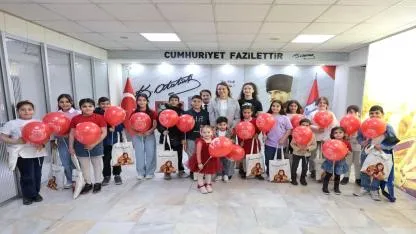 Başkan Mutlu makamını çocuklara devretti