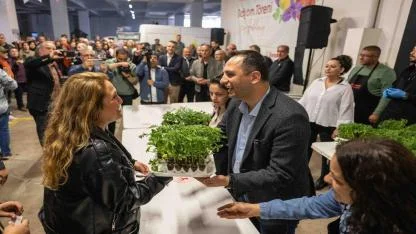 Bornova’da toprağa can, üreticiye destek