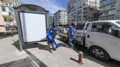 Duraklara 3 binin üzerinde çöp kovası