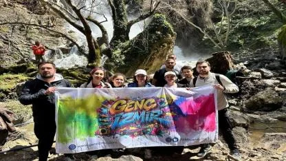 Efes Mimas Yolu’nda bahar yürüyüşü