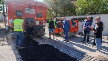 Gaziemir’de 32 bin 191 metrekarelik alandaki yol ve kaldırımlar yenilendi