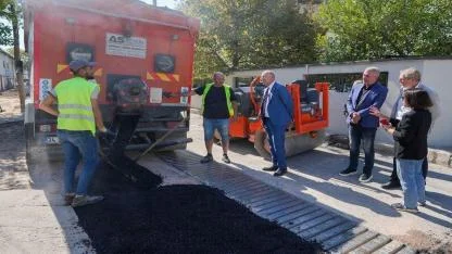 Gaziemir’de 32 bin 191 metrekarelik alandaki yol ve kaldırımlar yenilendi