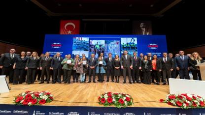 İzmir’de tarihi gün