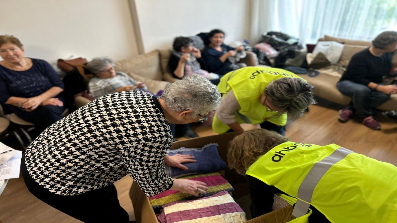 Karşıyaka’nın çınarlarından yürekleri ısıtan dayanışma örneği