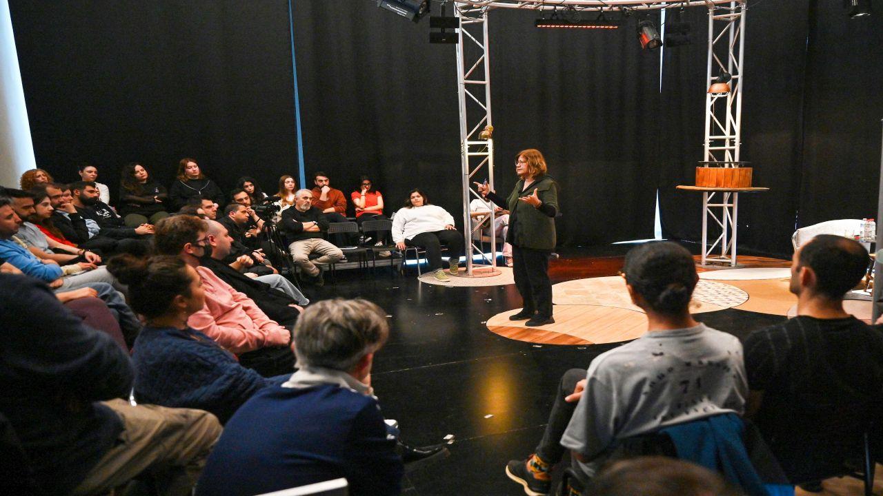 Tiyatronun binlerce yıllık yolculuğu Bornova’da anlatıldı