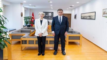 Başkan Tugay, İngiltere Büyükelçisi Morris’i ağırladı