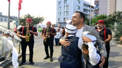 Bornova’da kocaman gülümsemeler