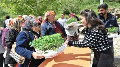 Bornova’dan üreticiye can suyu