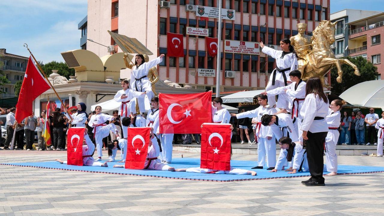 Pehlivan'dan 19 Mayıs mesajı: Gençliğin yanında olmak, geleceğe sahip çıkmaktır