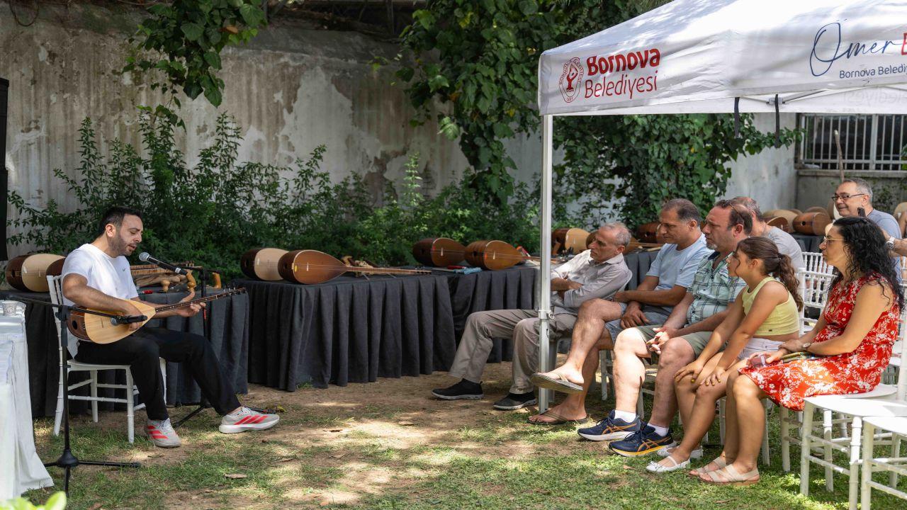 Bornova’da çalgı yapımının büyüsü yaşandı