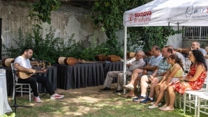 Bornova’da çalgı yapımının büyüsü yaşandı