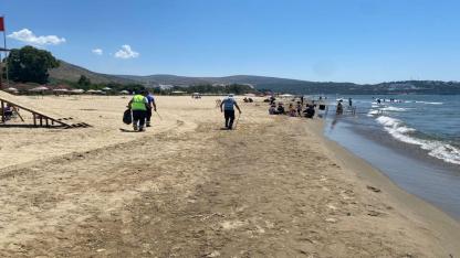 İzmir Büyükşehir Belediyesi iş birliğiyle Efes Selçuk sahillerinde temizlik mesaisi devam ediyor