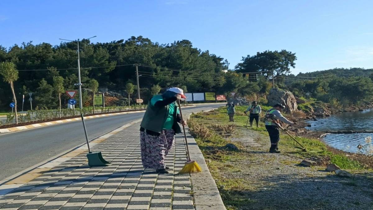 Ayvalık’ta Park ve Bahçeler Ekipleri 7/24 Görev Başında