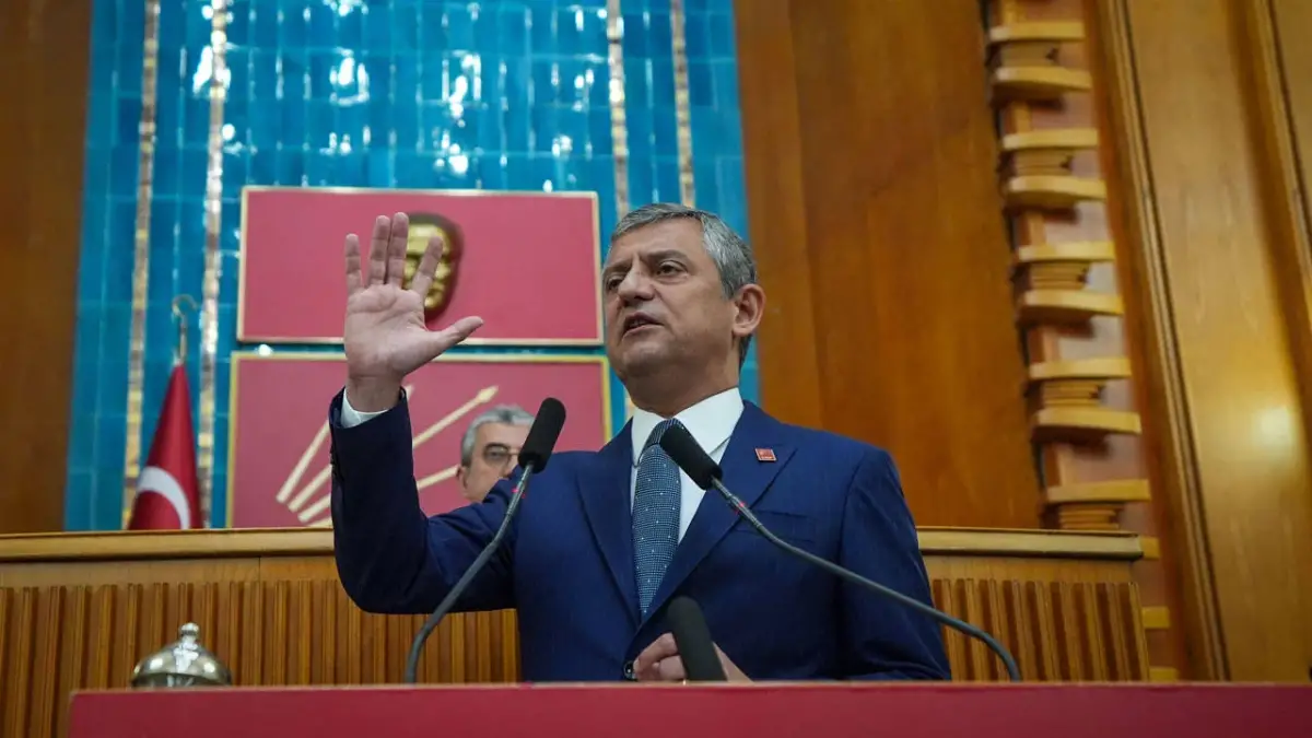 CHP Grubu başladı: Kürsüde Özel var!
